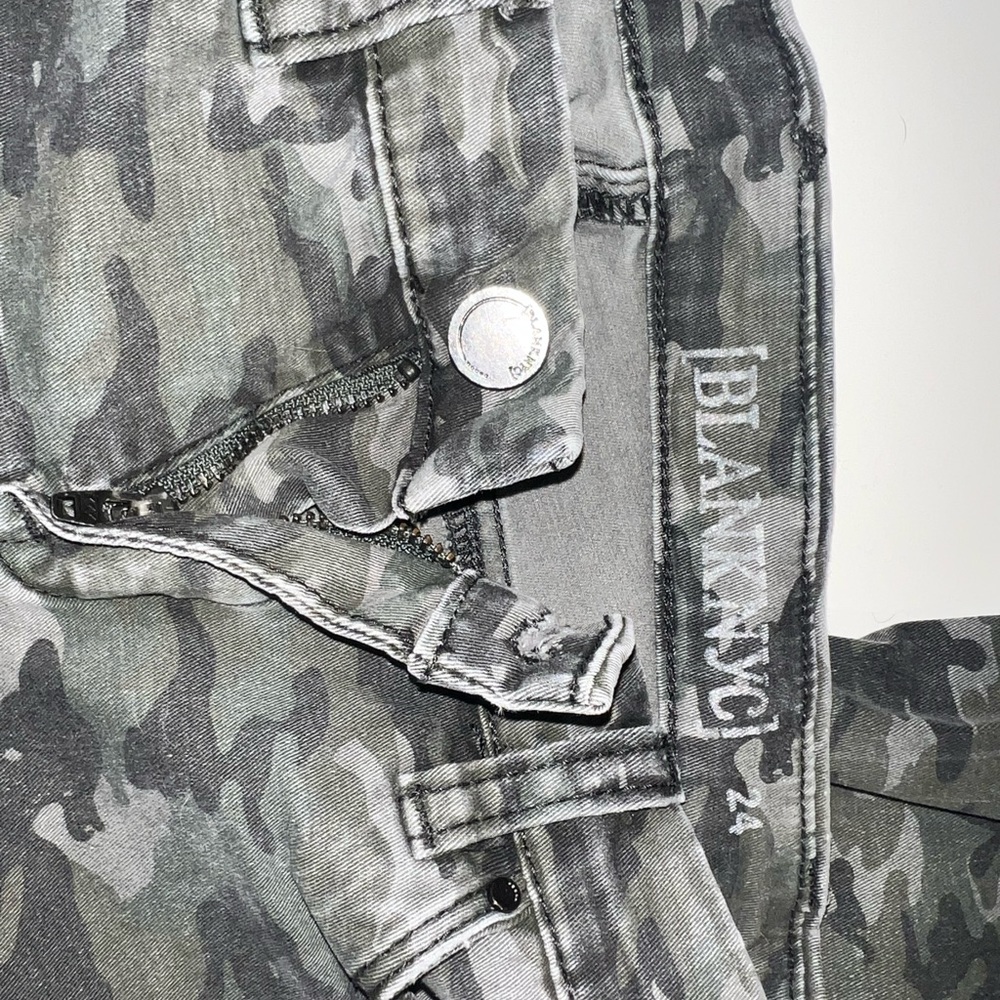 Blank NYC camp/army jeans size 24